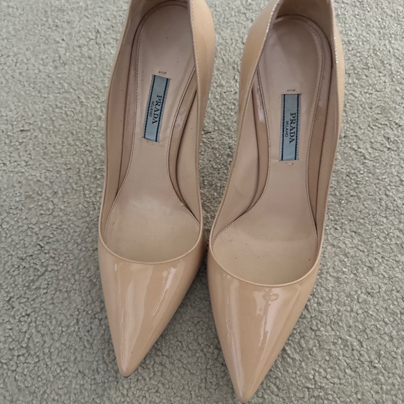 Prada patent leather nude pumps - Picture 1 of 7